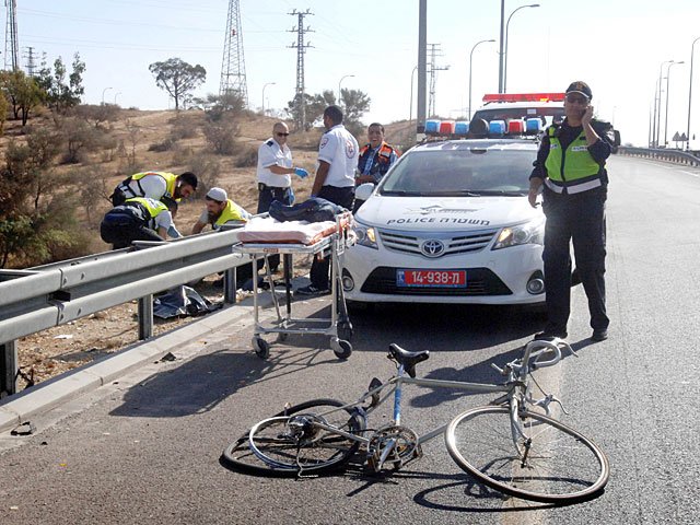 На шоссе №40 в результате ДТП погиб велосипедист