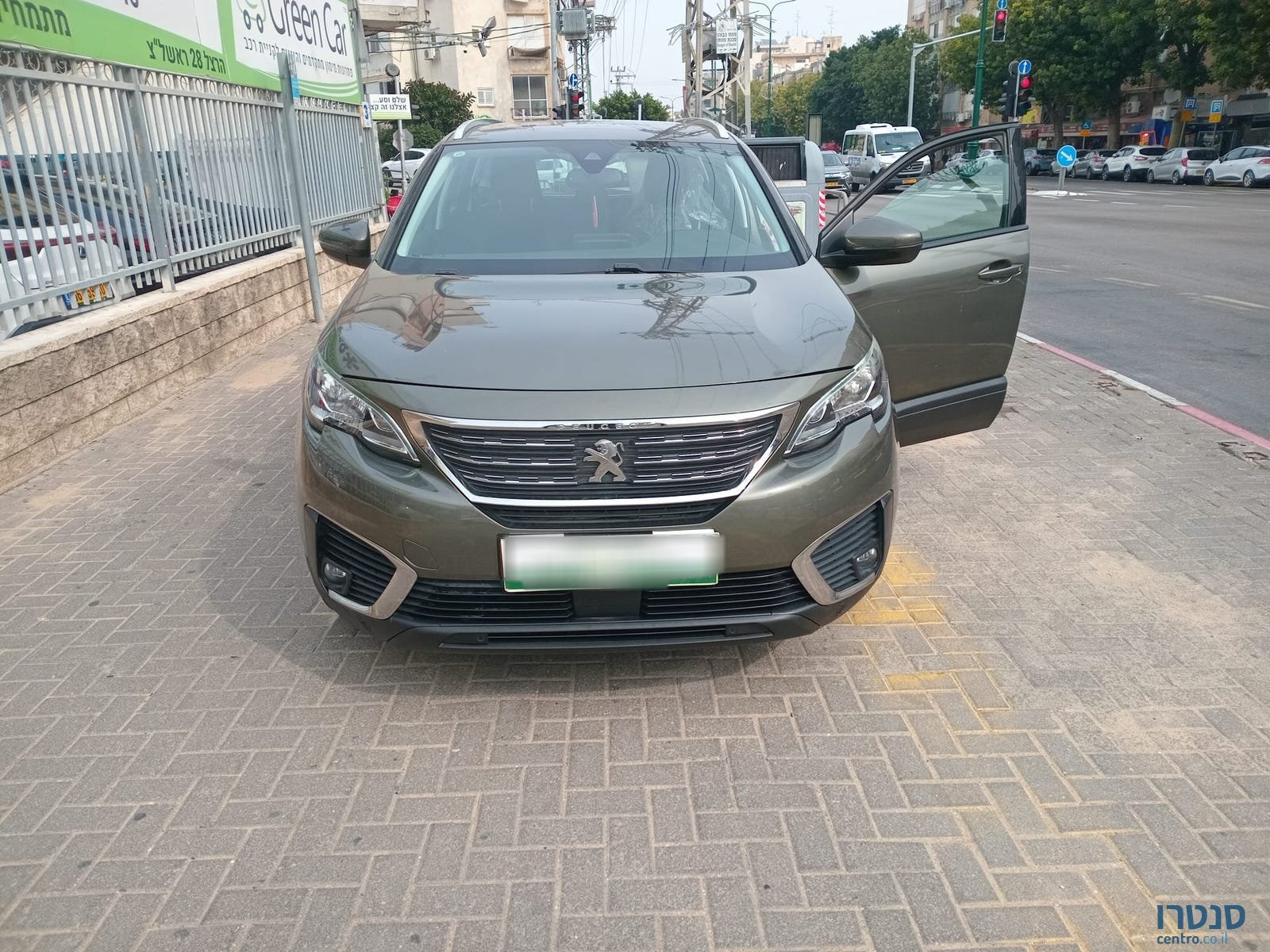 2019' Peugeot 5008 photo #5