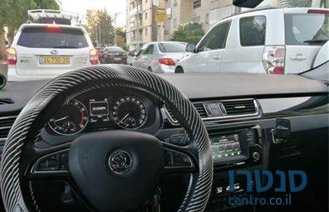 2016' Skoda Rapid סקודה ראפיד photo #1