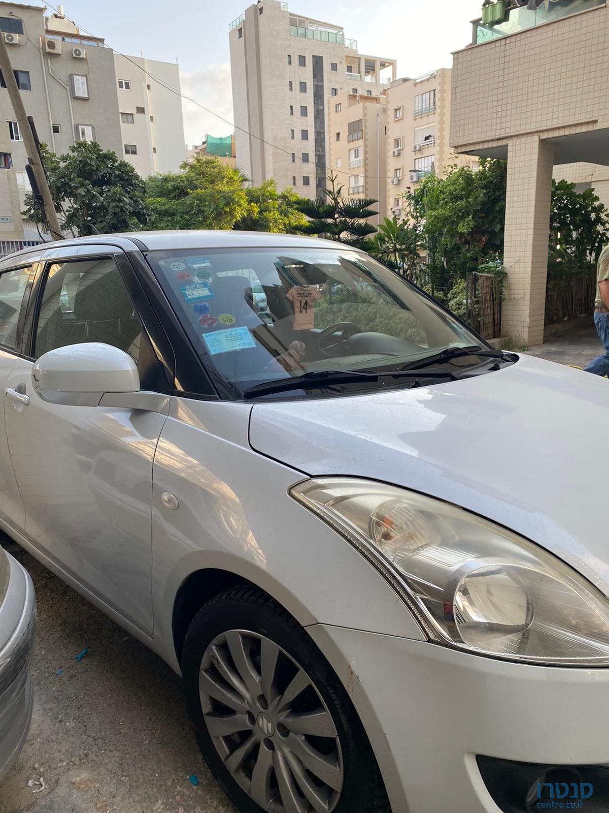 2011' Suzuki Swift סוזוקי סוויפט photo #4