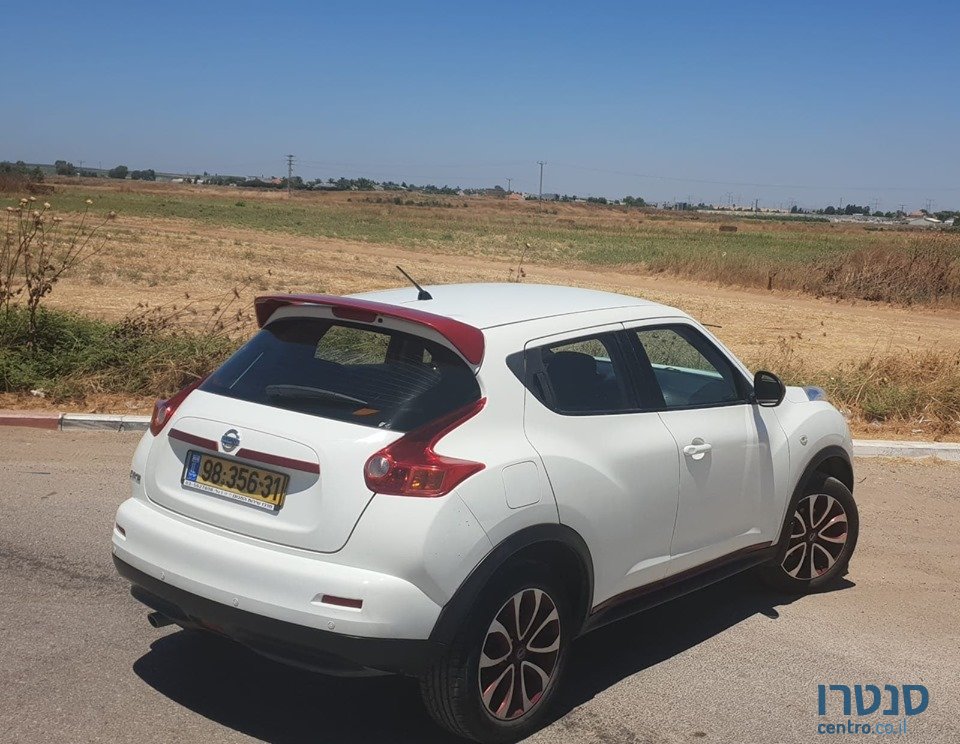 2013' Nissan Juke photo #2