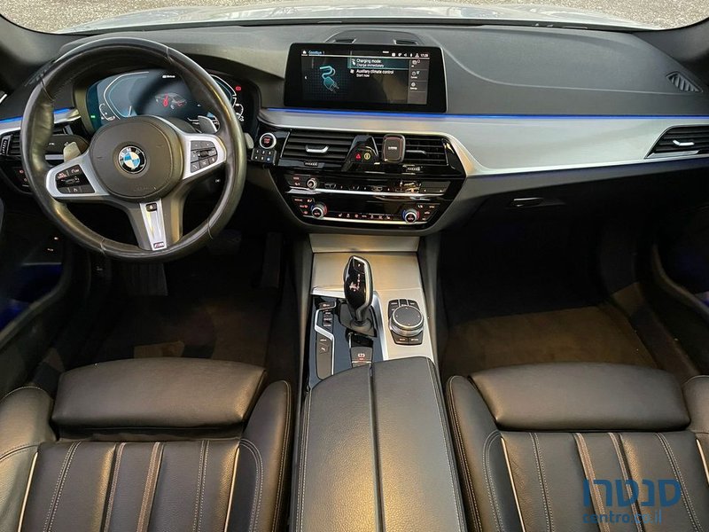 2020' BMW 5 Series ב.מ.וו סדרה 5 photo #4