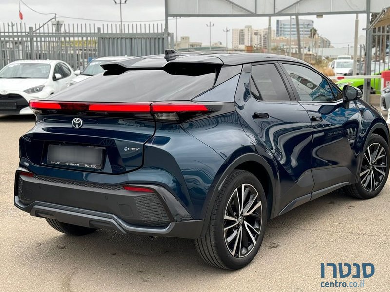 2024' Toyota C-HR טויוטה photo #6