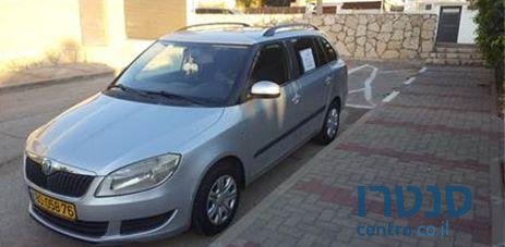 2011' Skoda Fabia סקודה פביה photo #1