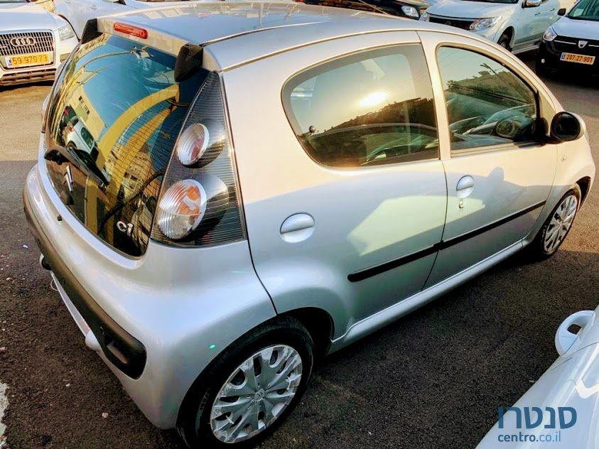 2012' Citroen C1 photo #3