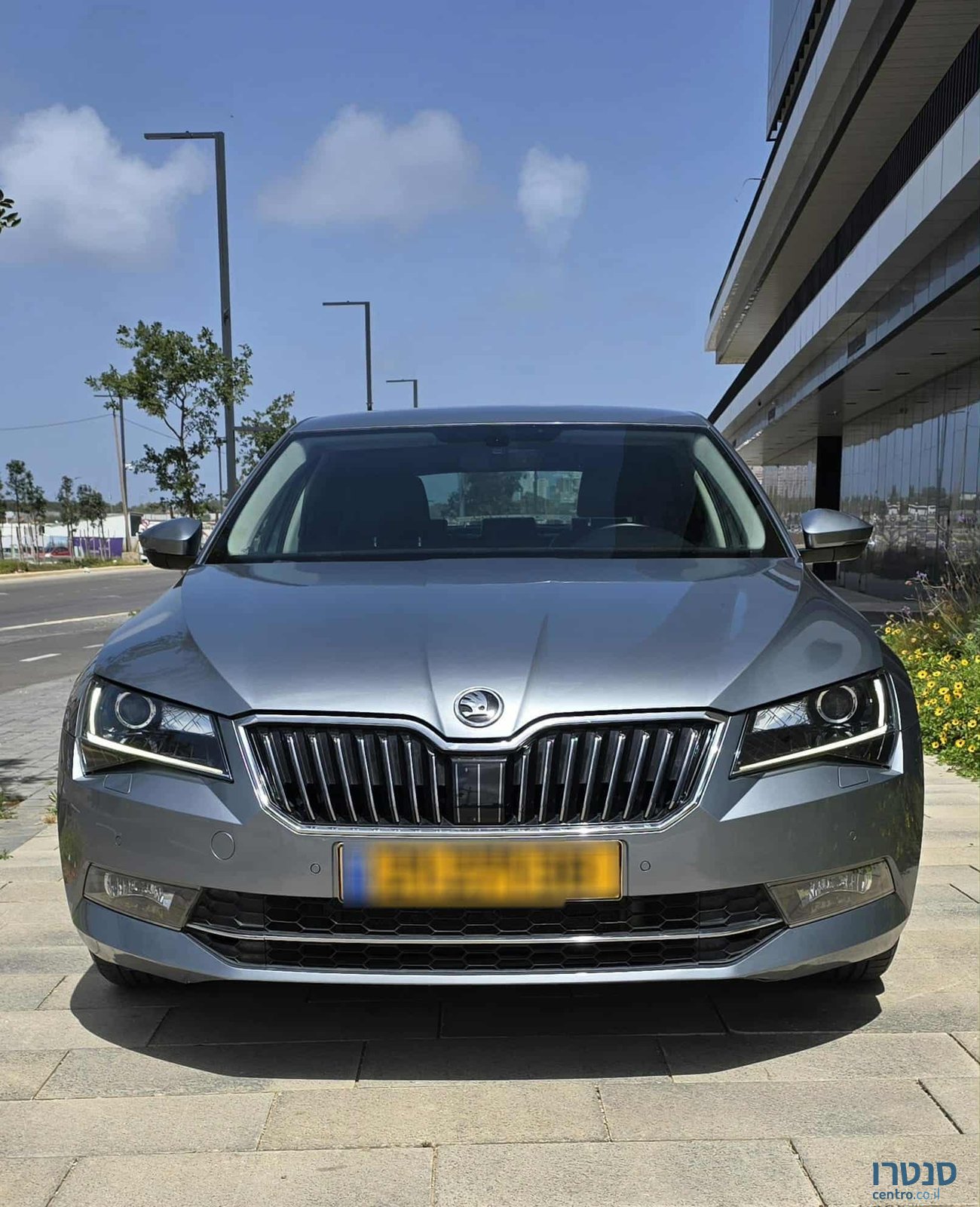 2016' Skoda Superb photo #1