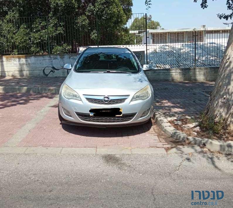 2012' Opel Astra אופל אסטרה photo #2