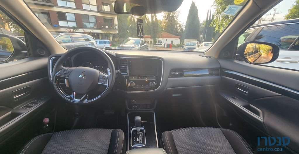 2019' Mitsubishi Outlander מיצובישי אאוטלנדר photo #4
