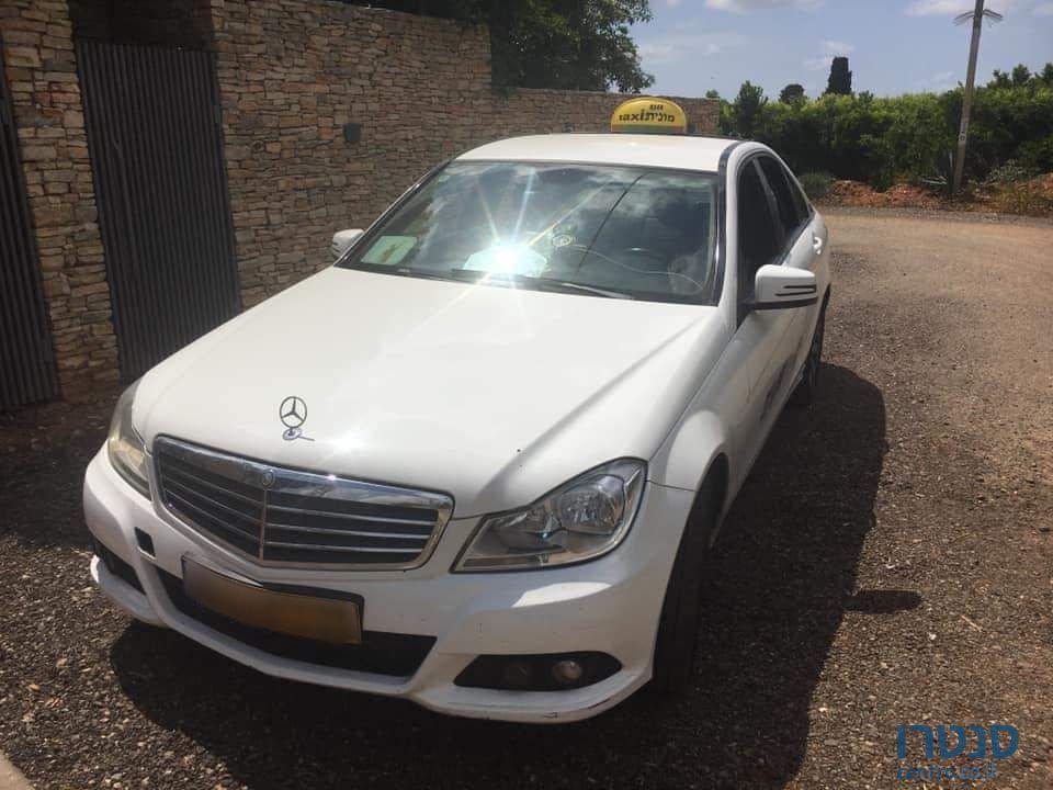 2014' Mercedes-Benz 200 מרצדס photo #1