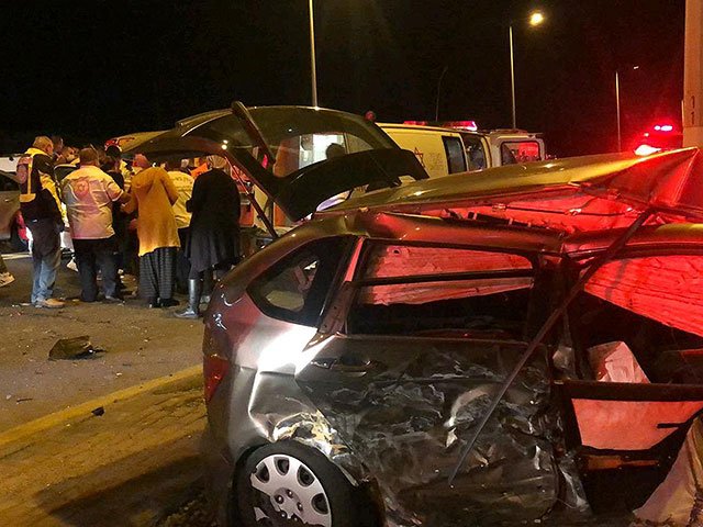 В результате ДТП на 4-м шоссе пострадали семь человек