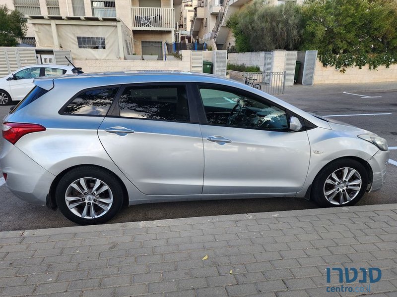 2014' Hyundai i30 יונדאי photo #2