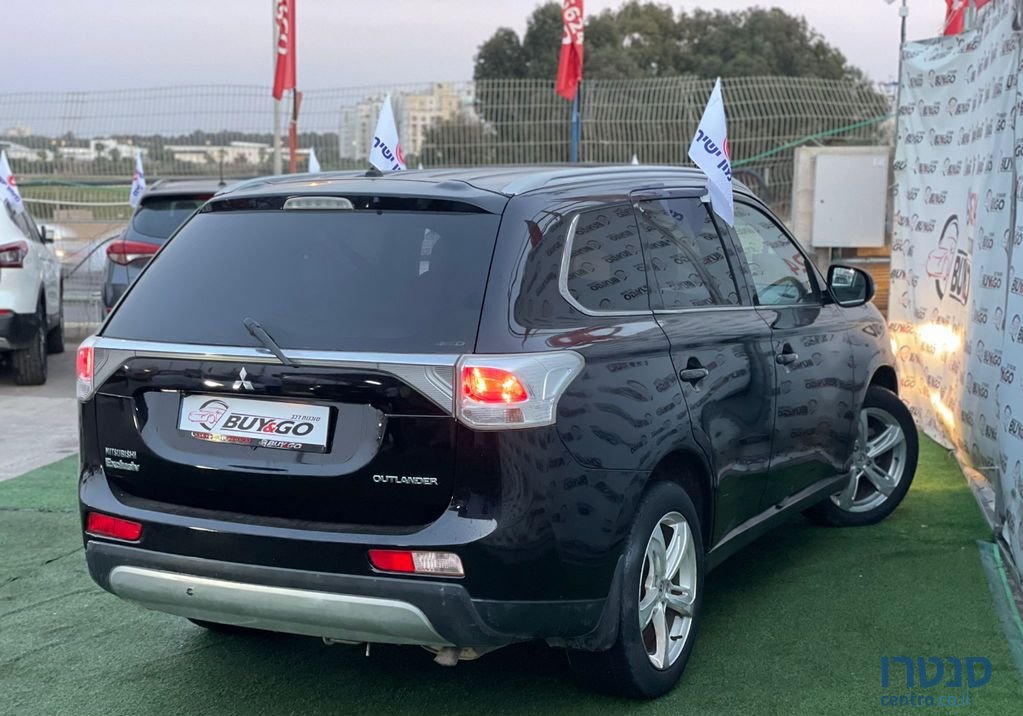 2013' Mitsubishi Outlander מיצובישי אאוטלנדר photo #3