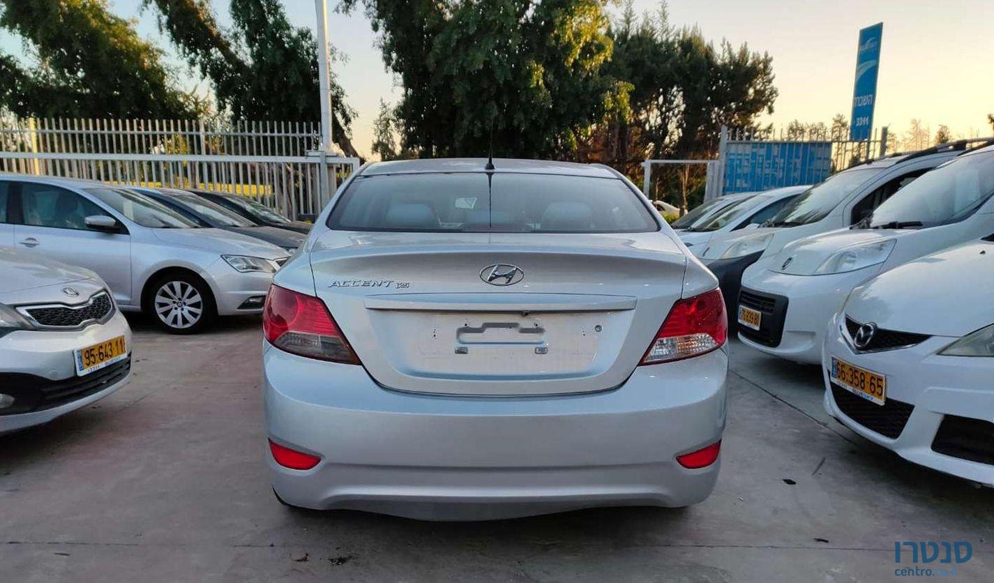 2015' Hyundai i25 יונדאי photo #4