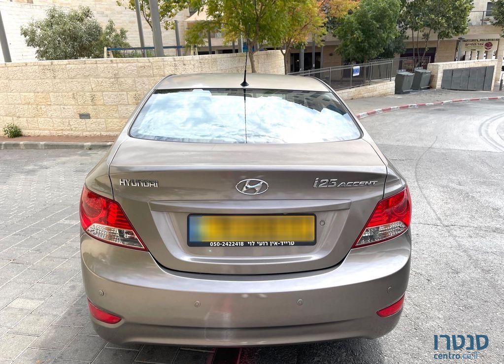 2013' Hyundai i25 יונדאי photo #2