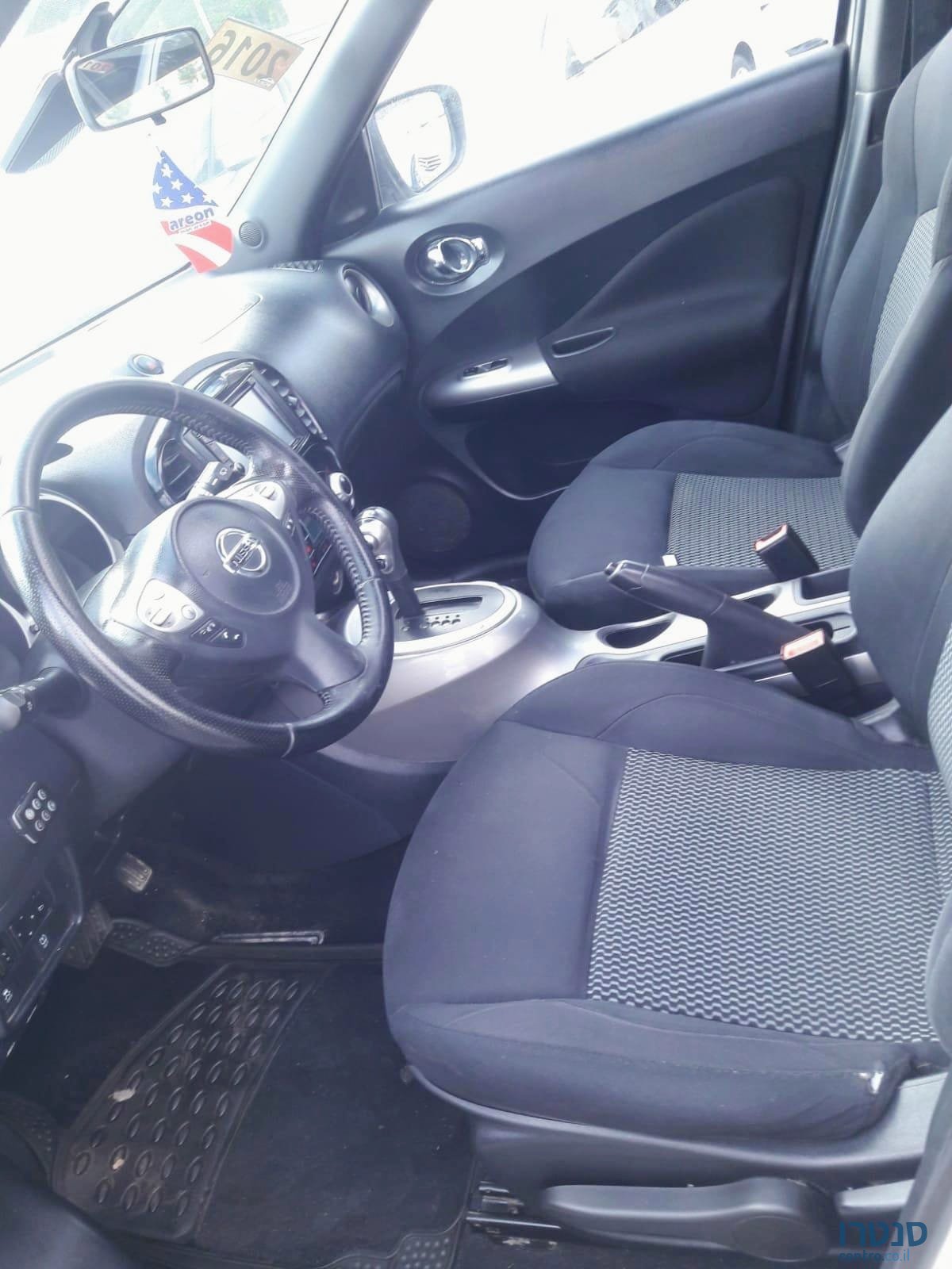 2011' Nissan Juke photo #5