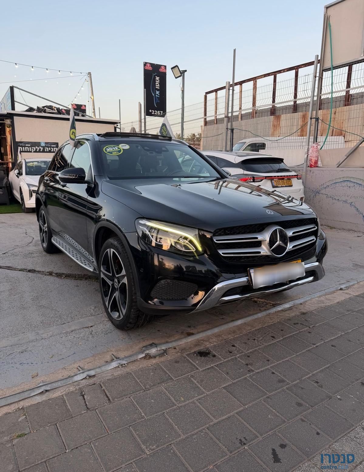 2019' Mercedes-Benz GLC מרצדס-בנץ photo #3