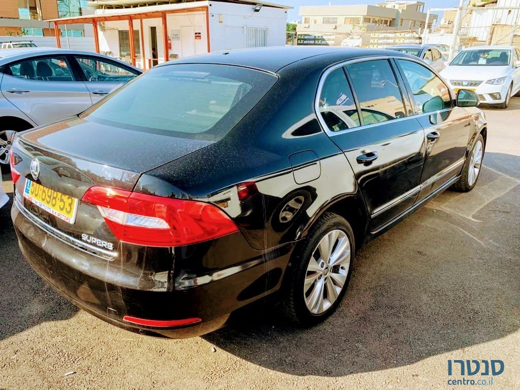 2014' Skoda Superb photo #2