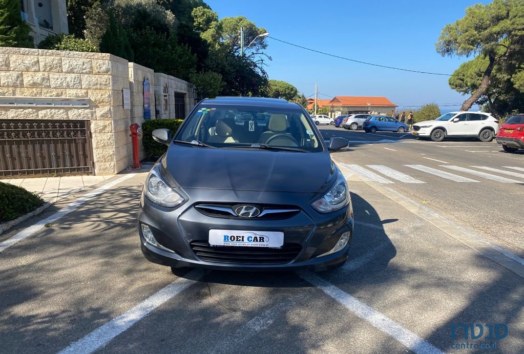 2013' Hyundai i25 יונדאי photo #2