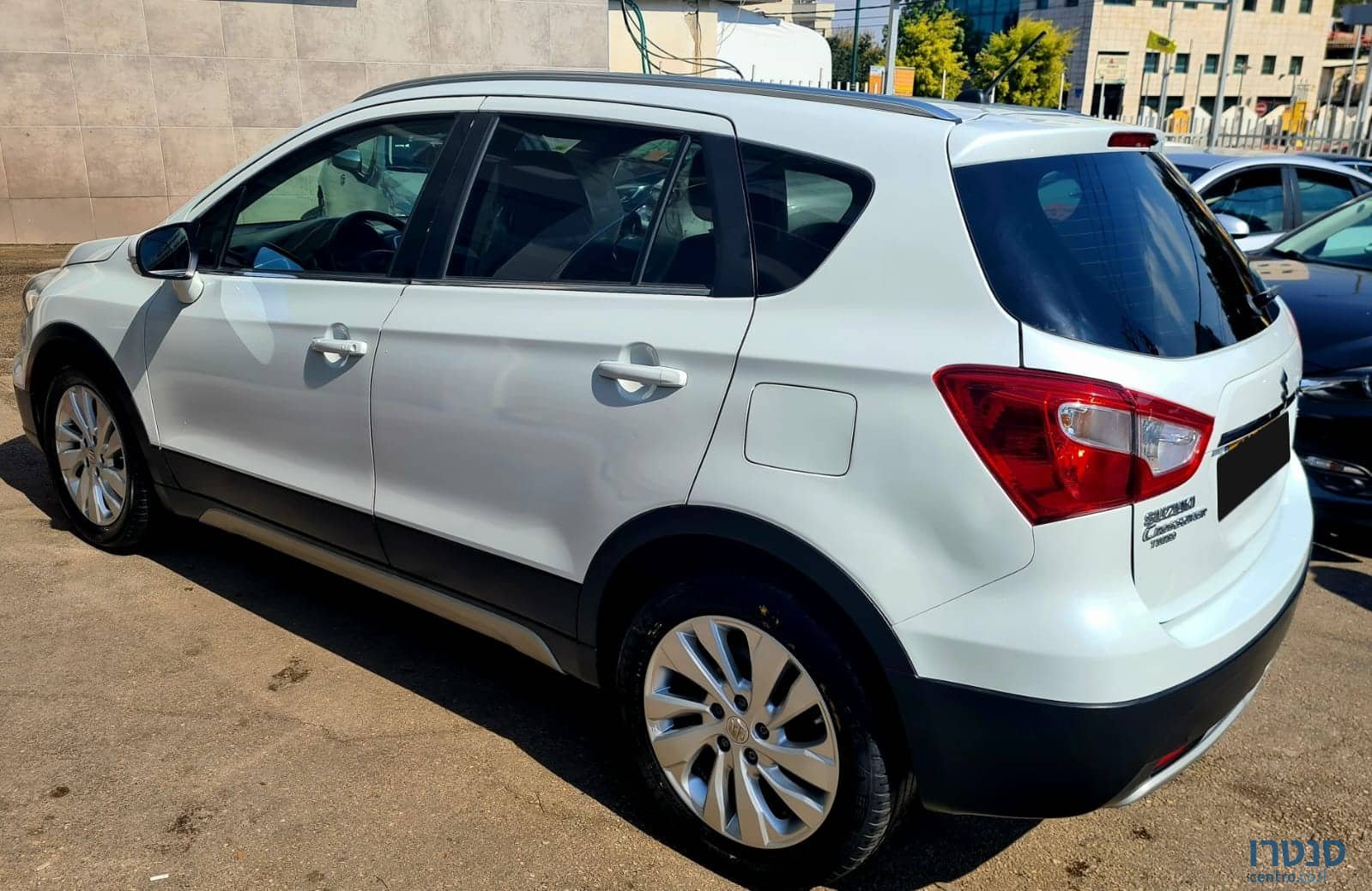 2019' Suzuki SX4 photo #4