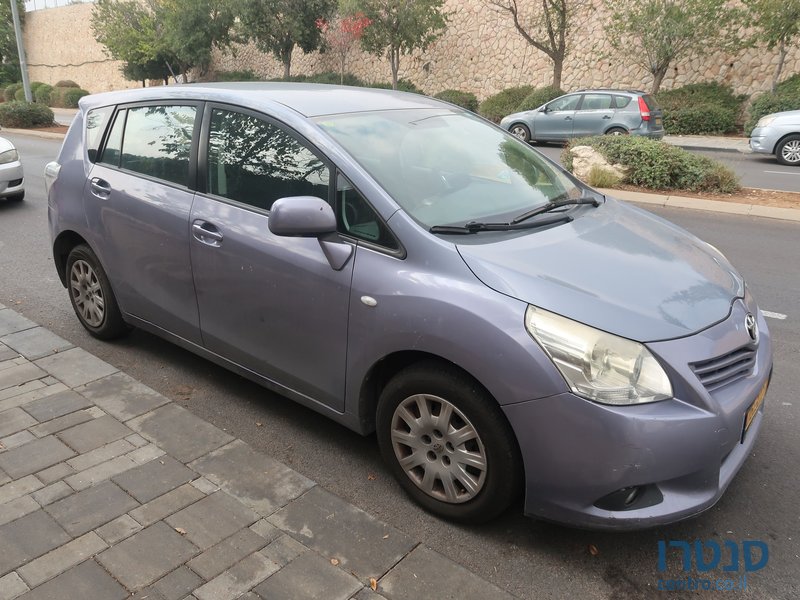 2010' Toyota Verso טויוטה ורסו photo #2