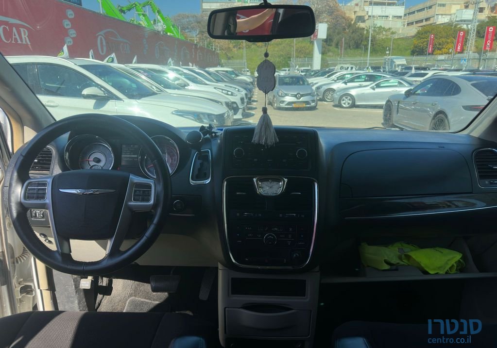2014' Chrysler Grand Voyager קרייזלר גראנד וויאג'ר photo #5