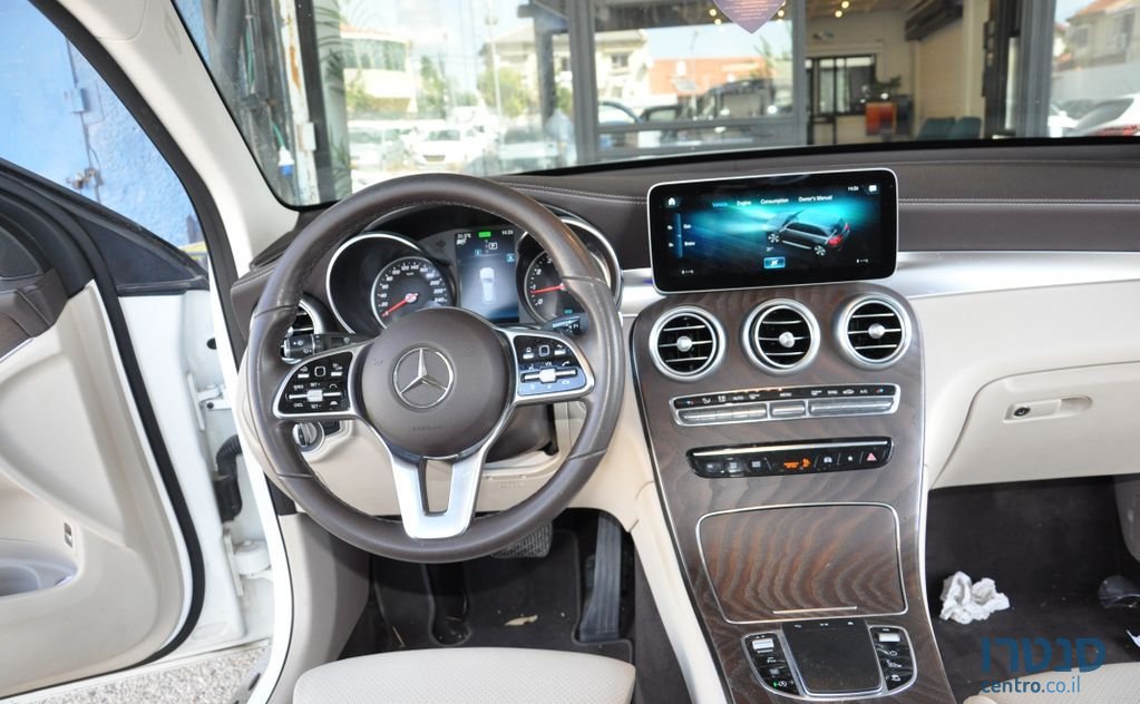 2019' Mercedes-Benz GLC מרצדס photo #2