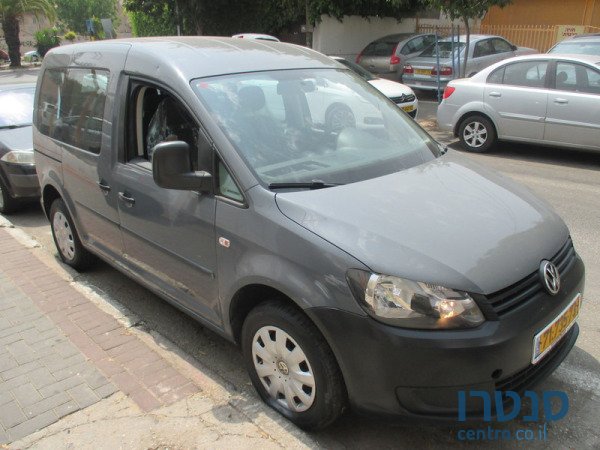 2011' Volkswagen Caddy photo #1