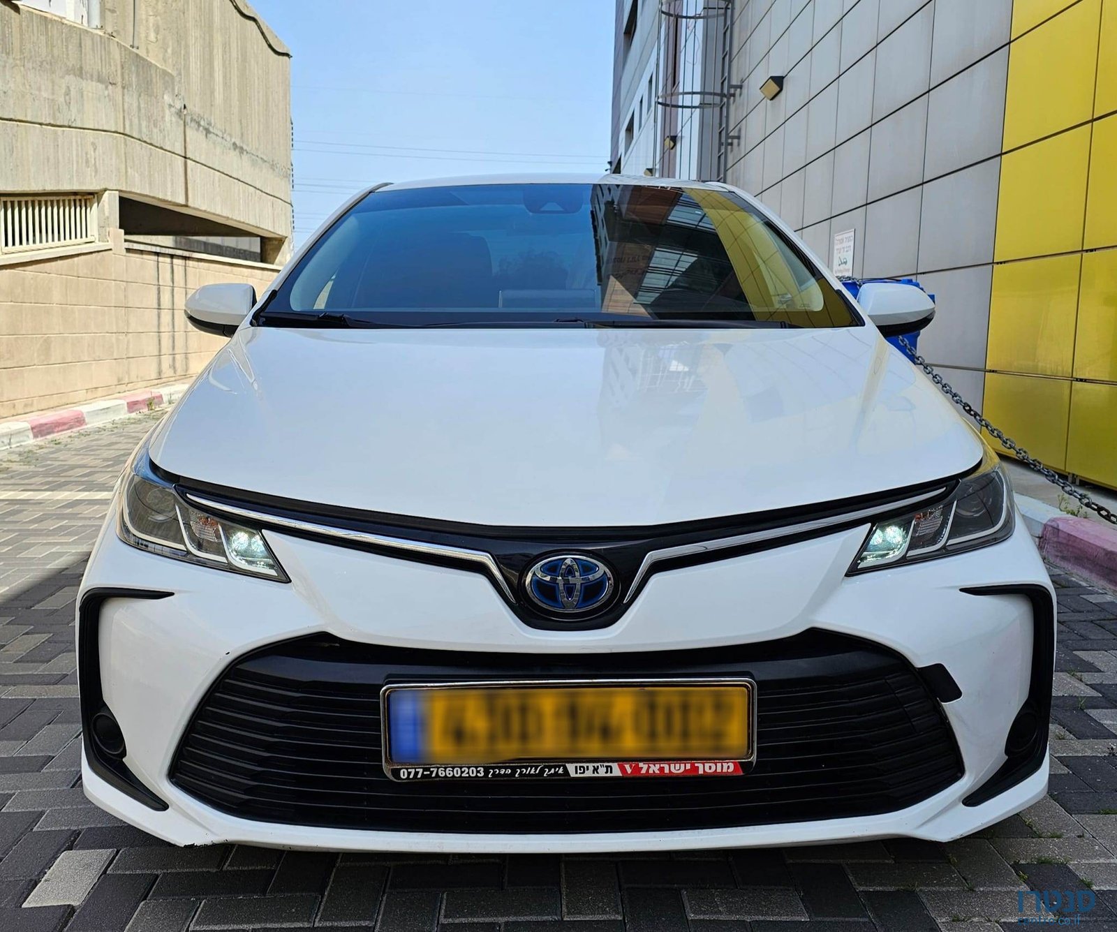 2021' Toyota Corolla photo #1