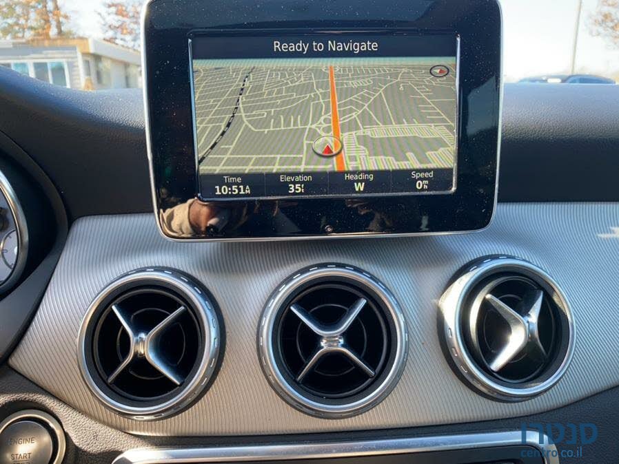 2018' Mercedes-Benz GLA-Class 250 photo #6