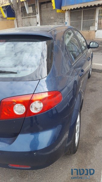 2008' Chevrolet Optra photo #2