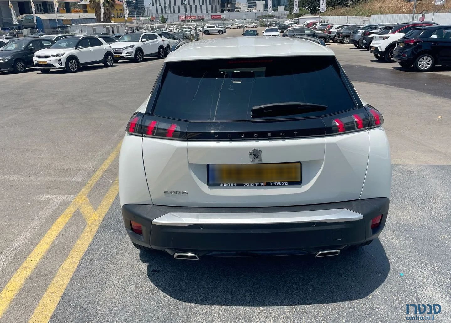 2023' Peugeot 2008 פיג'ו photo #3