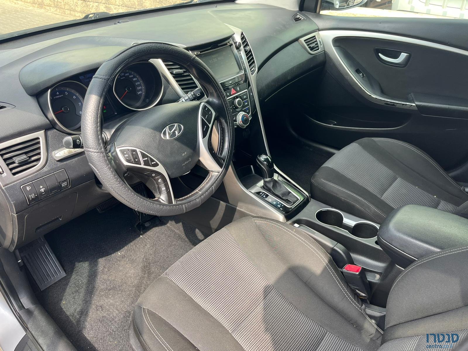 2013' Hyundai i30 photo #3