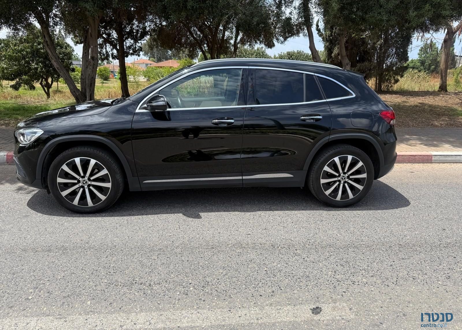 2021' Mercedes-Benz GLA מרצדס-בנץ photo #2