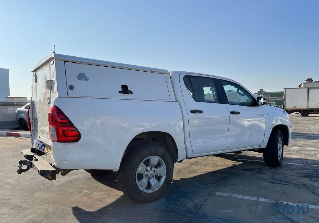 2017' Toyota Hilux טויוטה היילקס photo #3