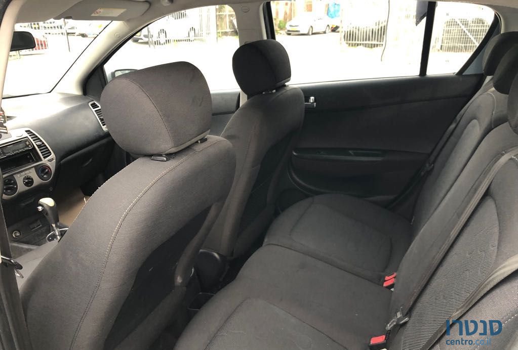 2012' Hyundai i20 יונדאי photo #6