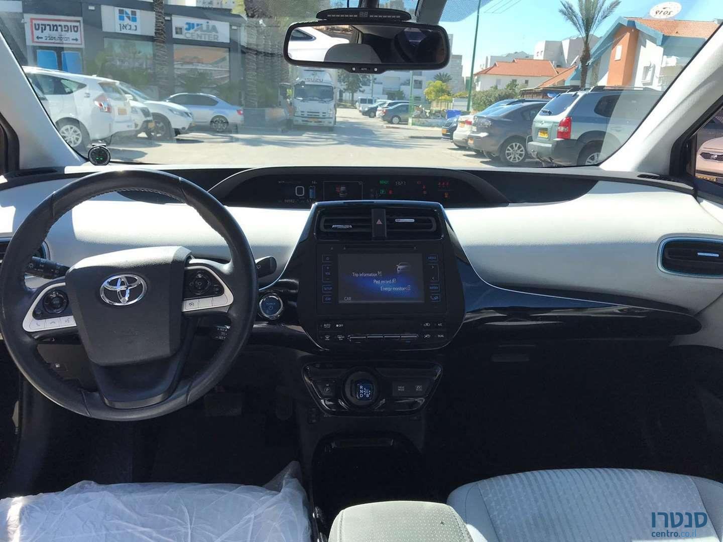 2016' Toyota Prius טויוטה פריוס photo #3
