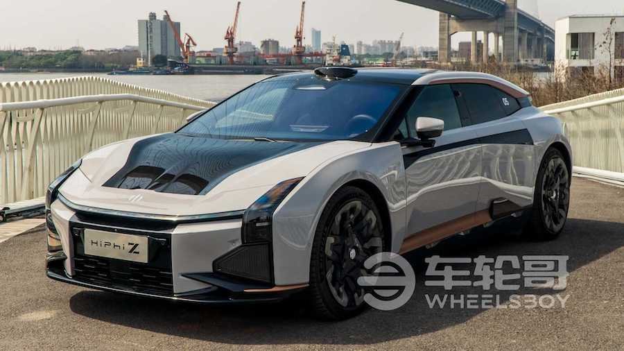 HiPhi Z Is A Chinese 600-HP Electric AWD Sedan With Concept Looks