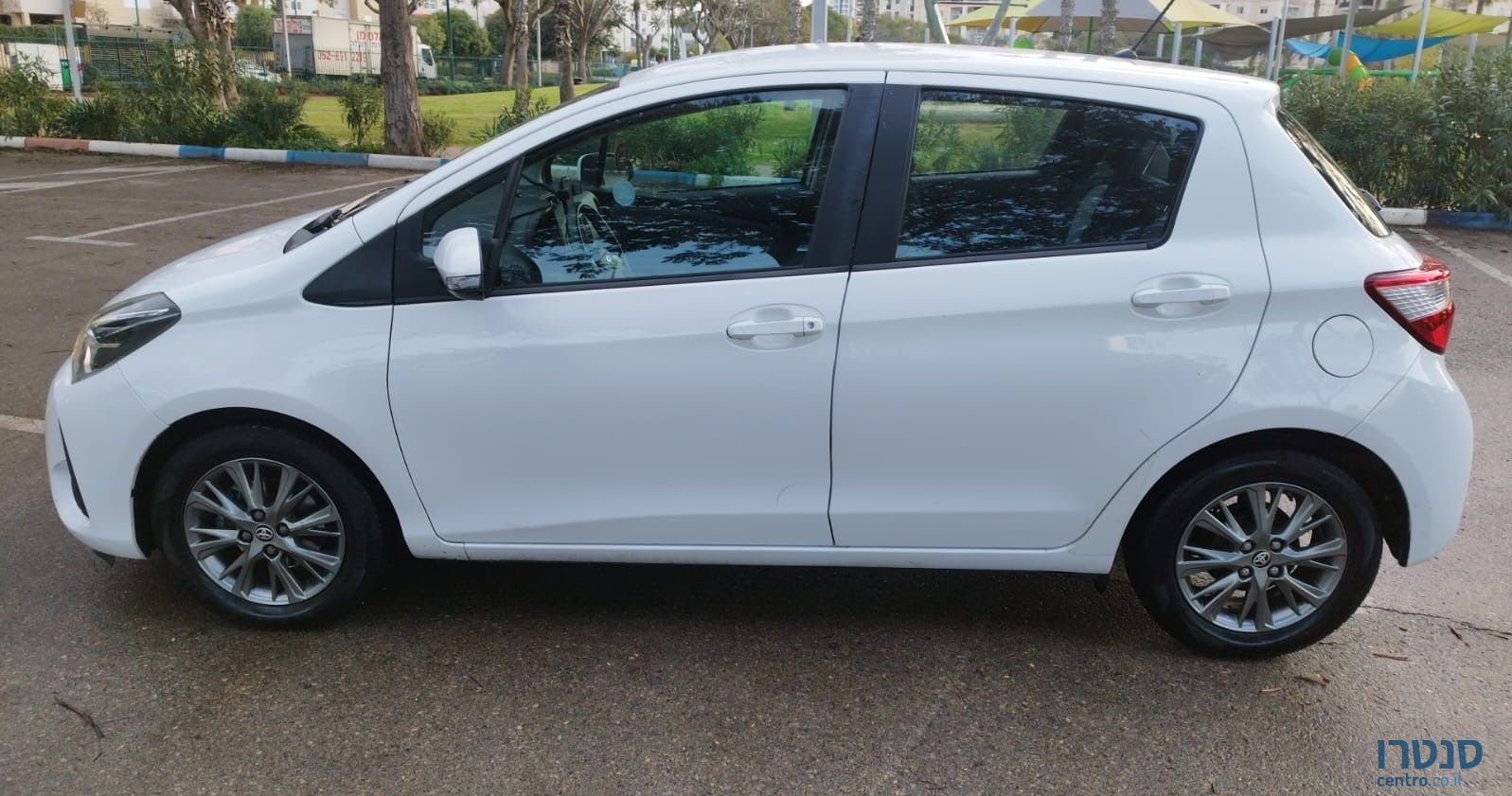 2020' Toyota Yaris טויוטה יאריס photo #5