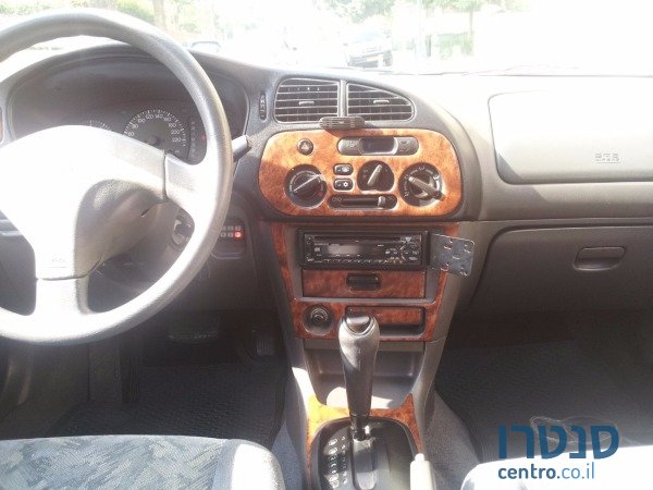 2001' Mitsubishi Lancer photo #4