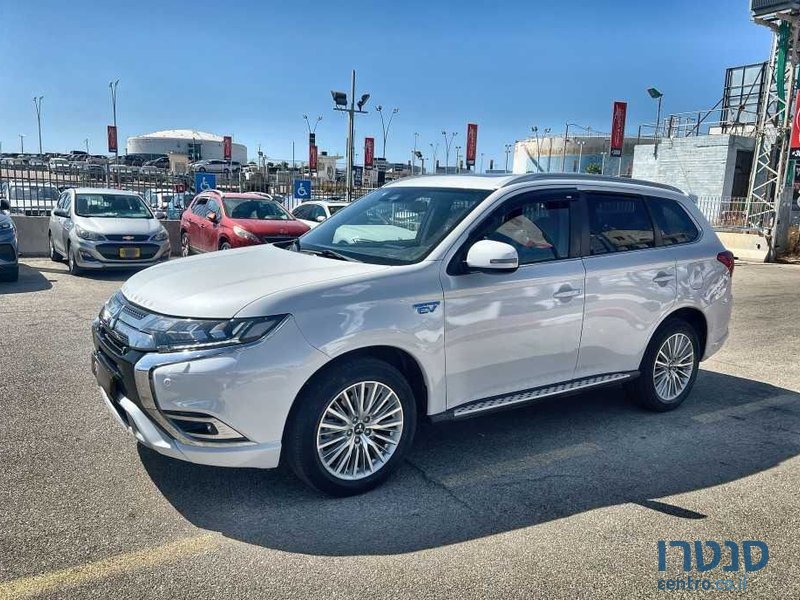 2019' Mitsubishi Outlander מיצובישי אאוטלנדר photo #3