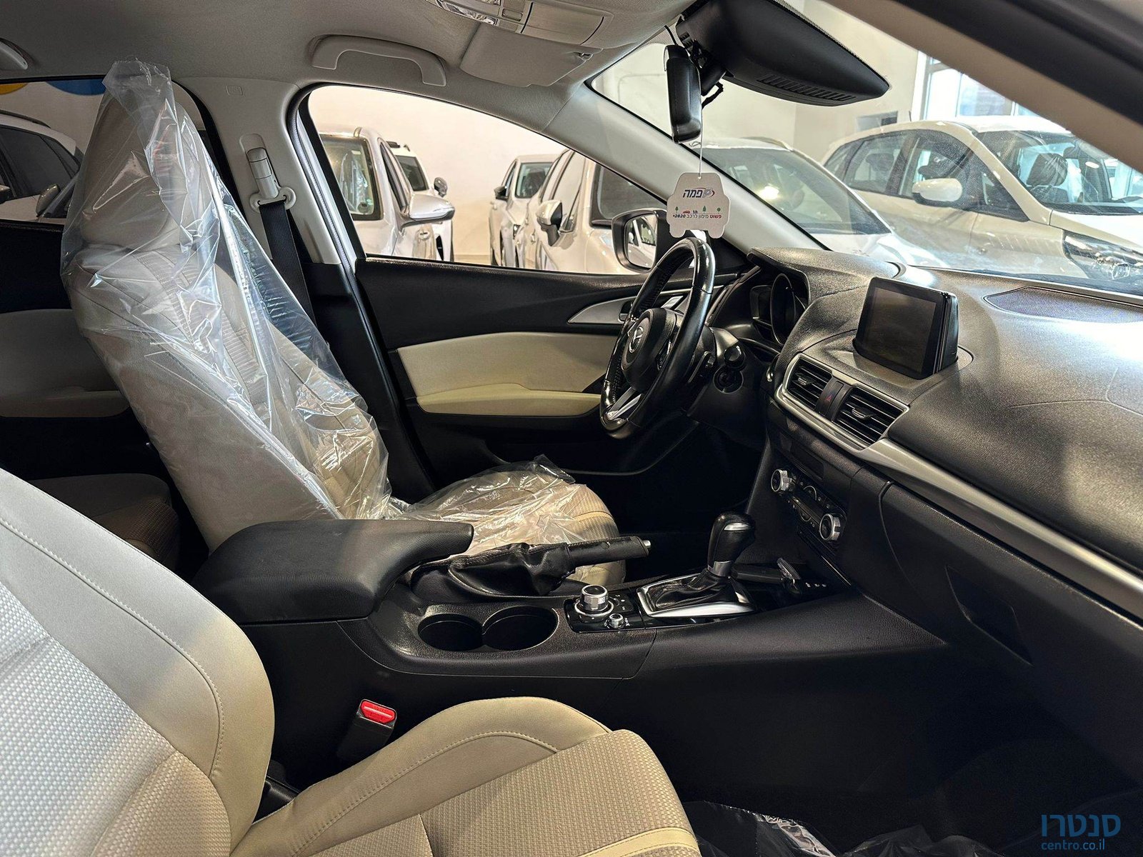 2017' Mazda 3 photo #5