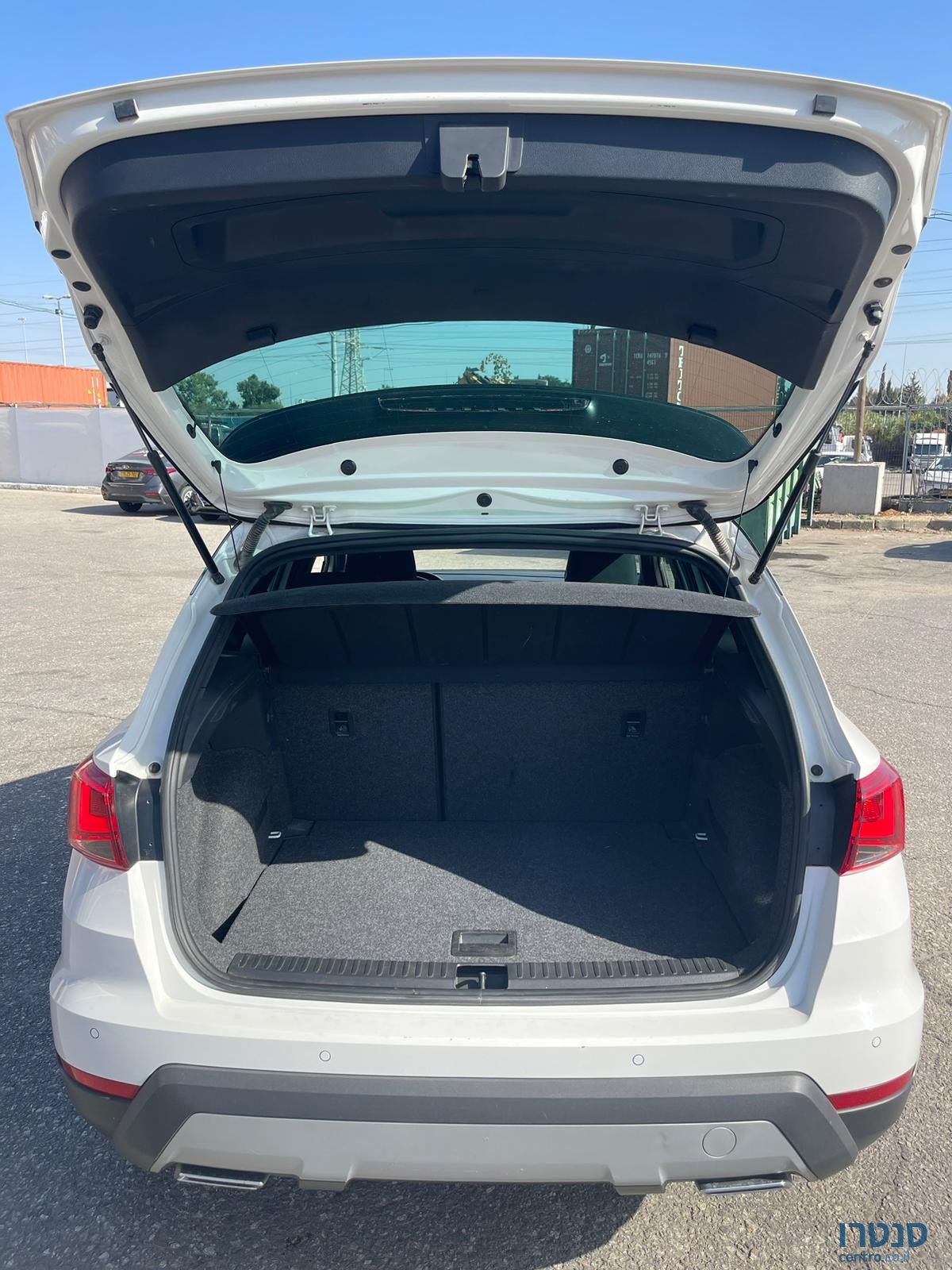 2021' SEAT Arona photo #6