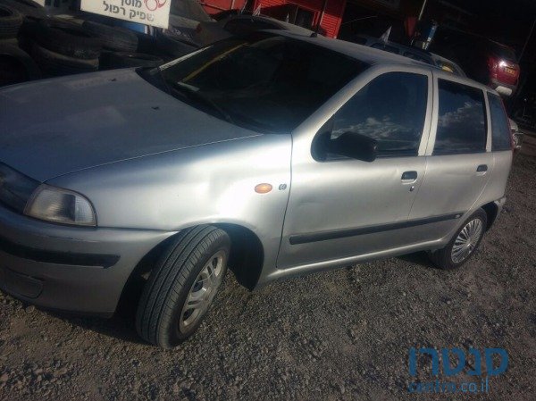 2000' Fiat Punto photo #1