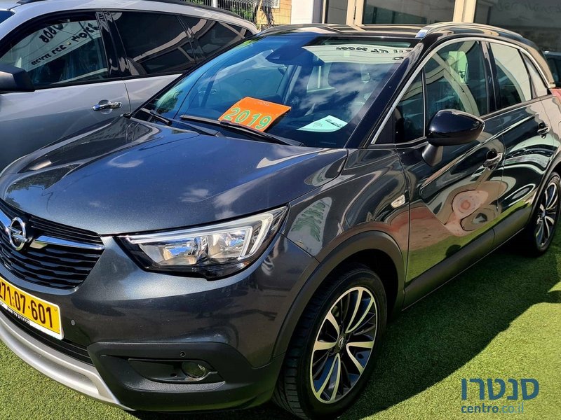 2019' Opel Crossland-X photo #1