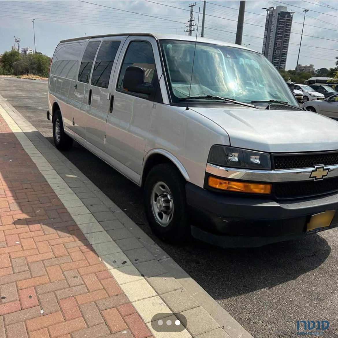 2021' Chevrolet photo #3