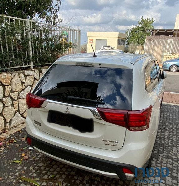 2016' Mitsubishi Outlander מיצובישי אאוטלנדר photo #2