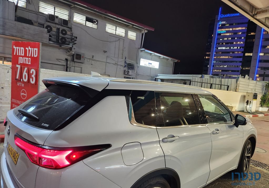 2021' Mitsubishi Outlander מיצובישי אאוטלנדר photo #2