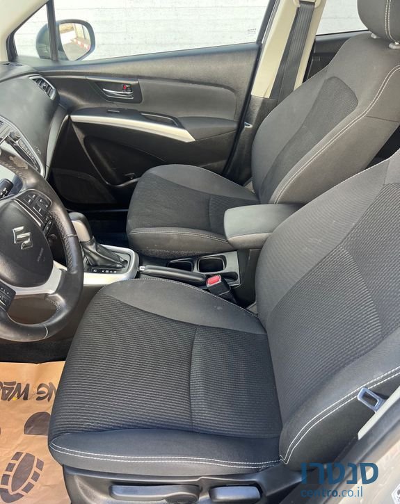 2019' Suzuki SX4 סוזוקי קרוסאובר photo #4