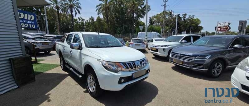 2017' Mitsubishi L200 4X4 מיצובישי טרייטון photo #1