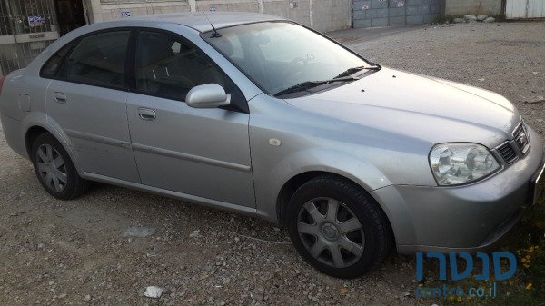 2005' Chevrolet Optra photo #1